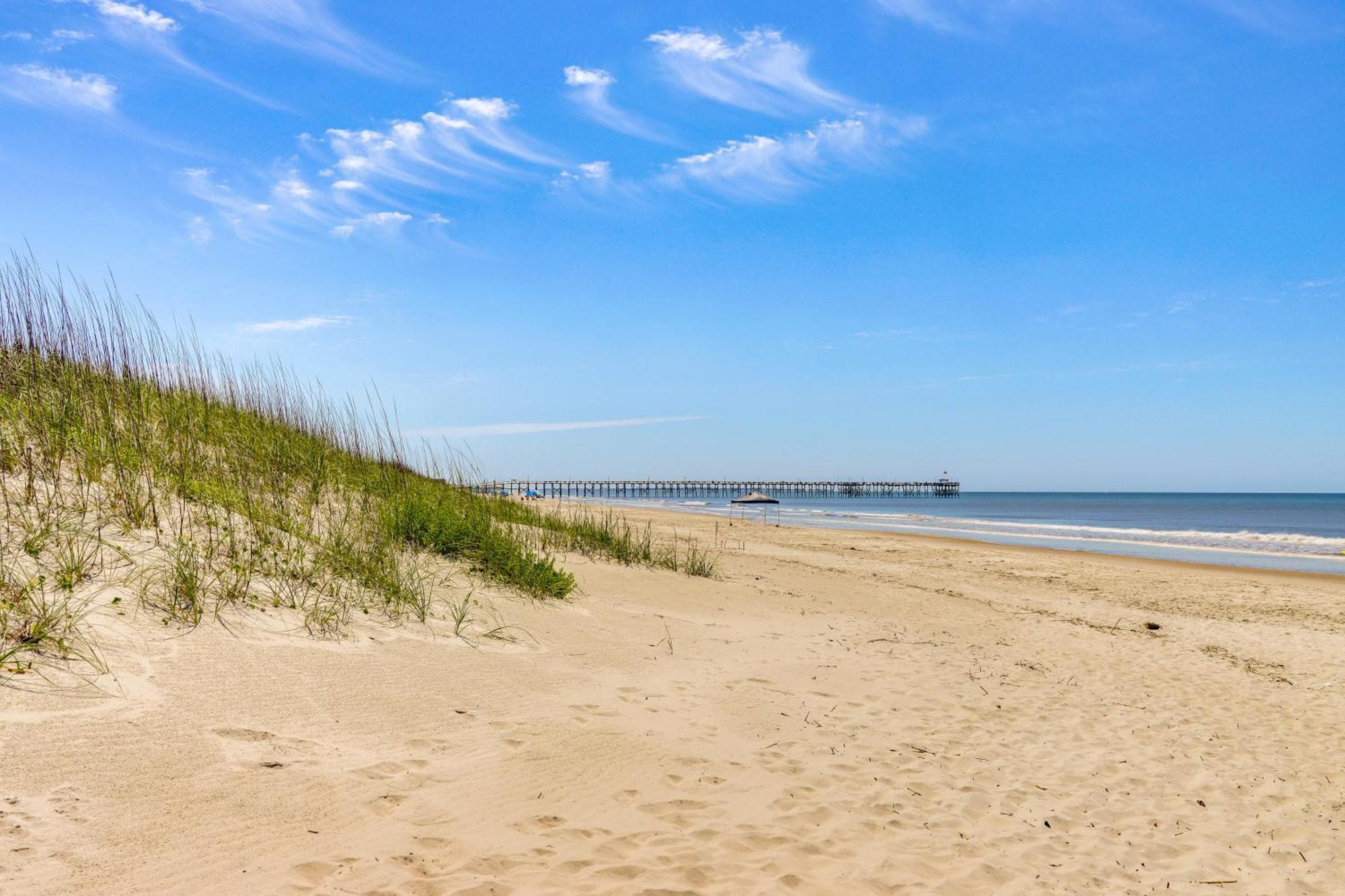 Oak Island Condo With Ocean View Steps To Beach! Exterior photo