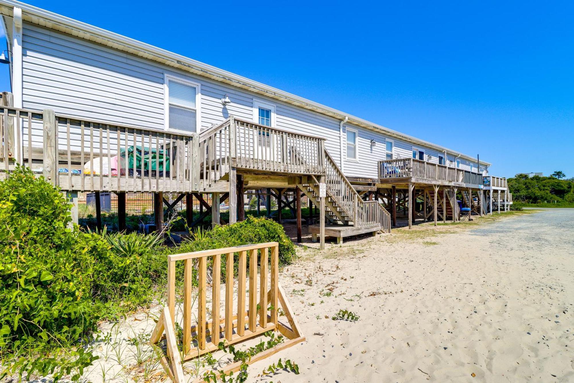 Oak Island Condo With Ocean View Steps To Beach! Exterior photo