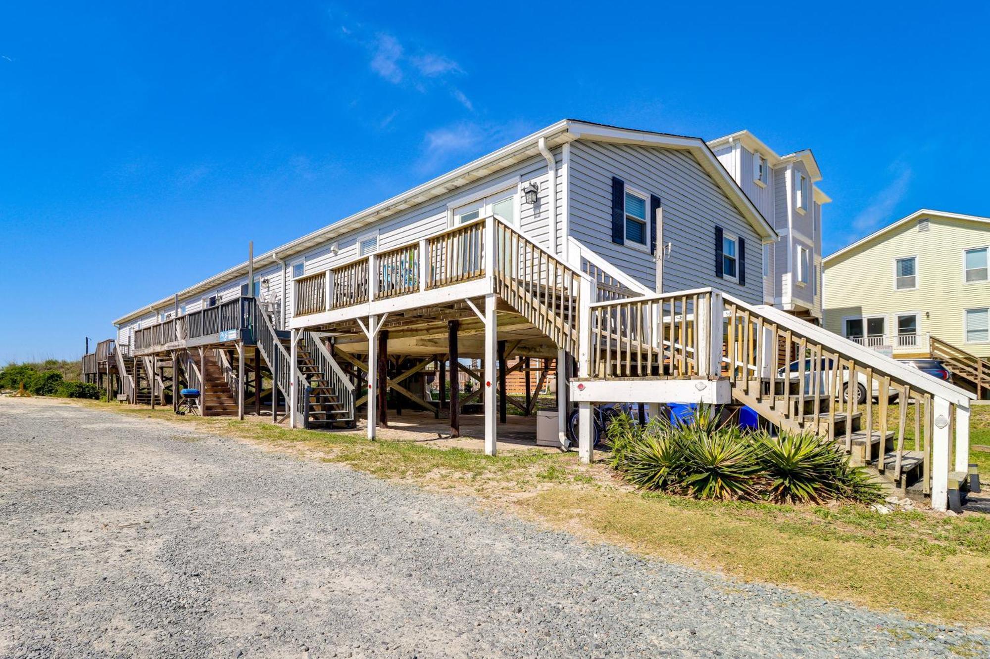 Oak Island Condo With Ocean View Steps To Beach! Exterior photo